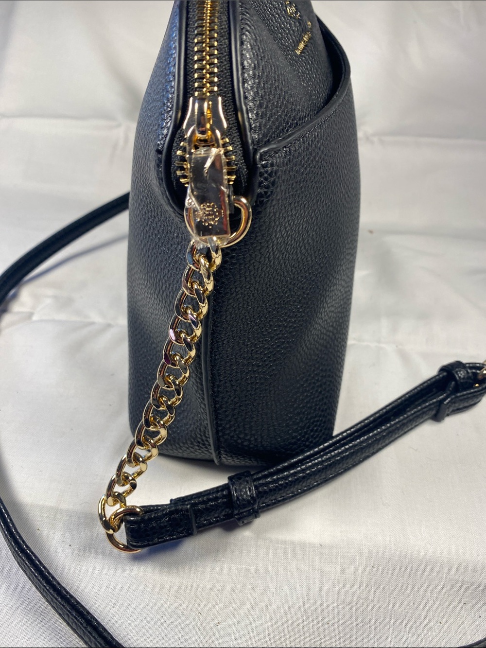 Nanette Lepore Black Pebbled Crossbody Handbag Adjustable Strap - Picture 3 of 13